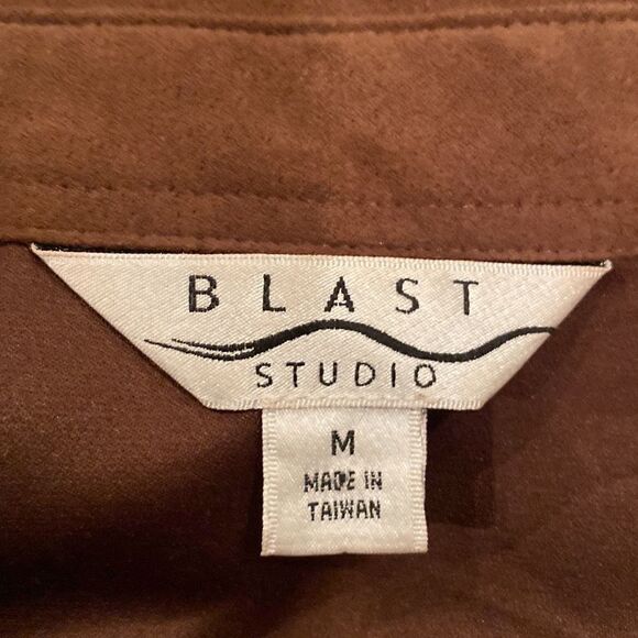 Blast Studio Vintage Giraffe Brown Button Up Top Size Medium - Picture 6 of 12